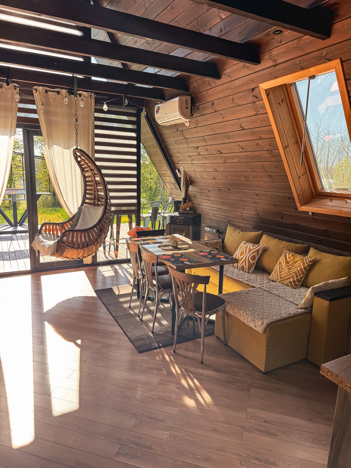 A-Frame 2+2, A-frame pe 2 nivele cu mansardă, pentru 2-4 adulți — Saharna-Țiglău, Saharna — foto 5